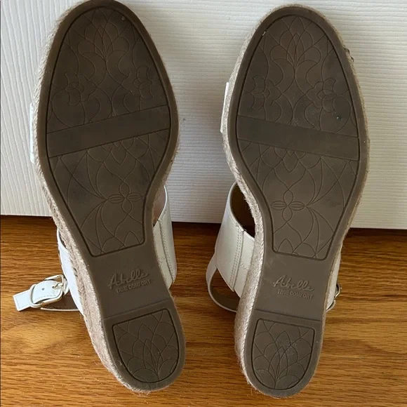 Abella White Leather Wedge Sandals - Picture 6 of 6